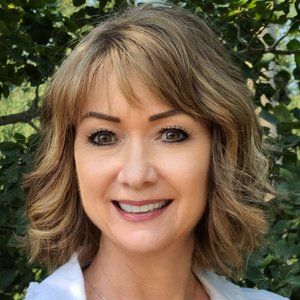 Meet your Posher, Wendi